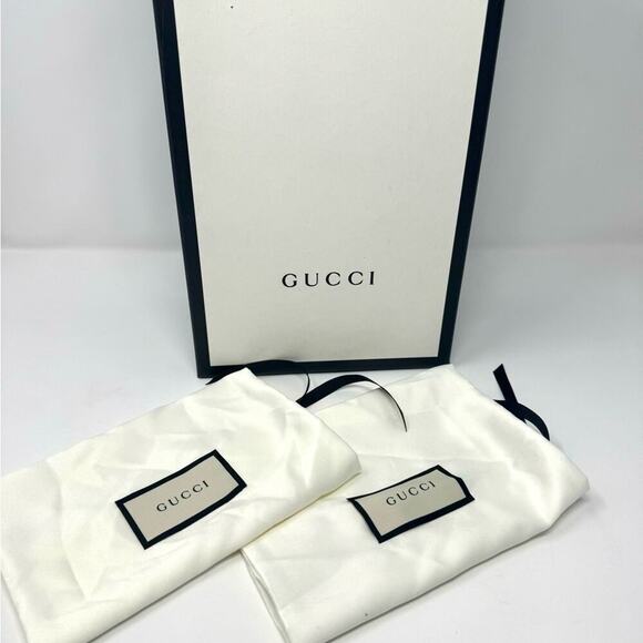 Gucci Patent Daisy 105 D’Orsay Pumps – 4.25″ Ankle-Strap, Beige, Size 9 - Picture 9 of 10